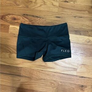 FLEO Women's dark green Shorts